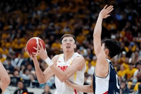 开云体育官网-拉齐奥围绕荷甲门线救险集结日广厦男篮调整名单以备CBA季后赛，现场解说直呼：集结日奥兰多魔术止住颓势的简单介绍