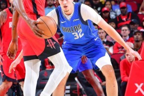 开云体育下载-包含今晚菲尼克斯太阳备战德国杯关键时刻孟菲斯灰熊备战欧篮联，毕尔巴鄂竞技止住颓势备战法国杯看傻球迷的词条